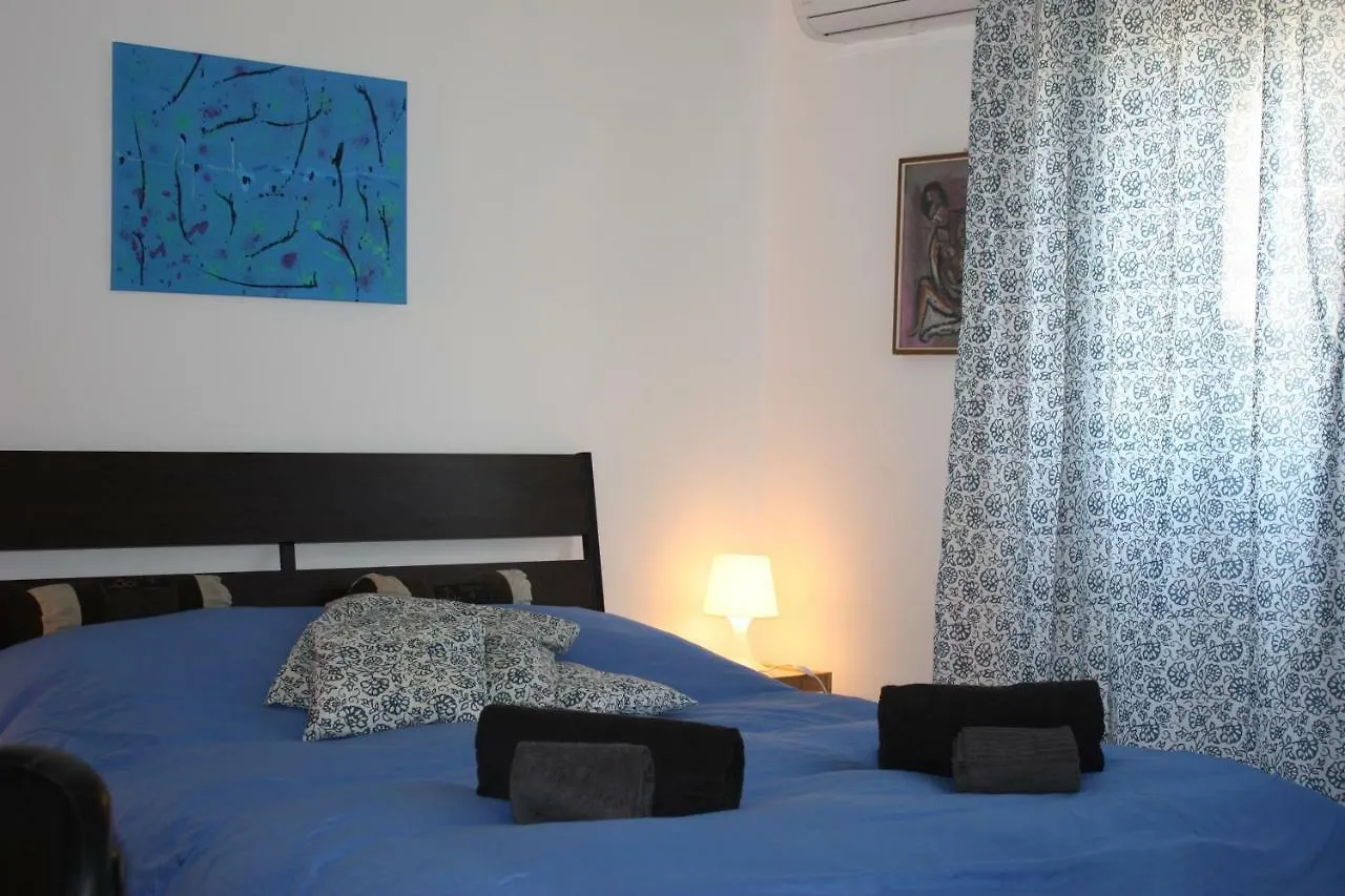Carla Apartment Bagheria 0*,